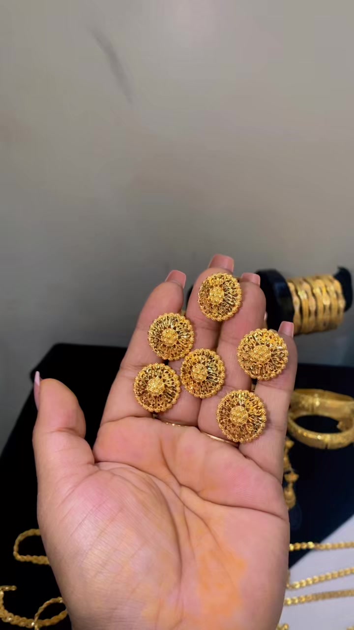 @labonyasfashion&jewellery