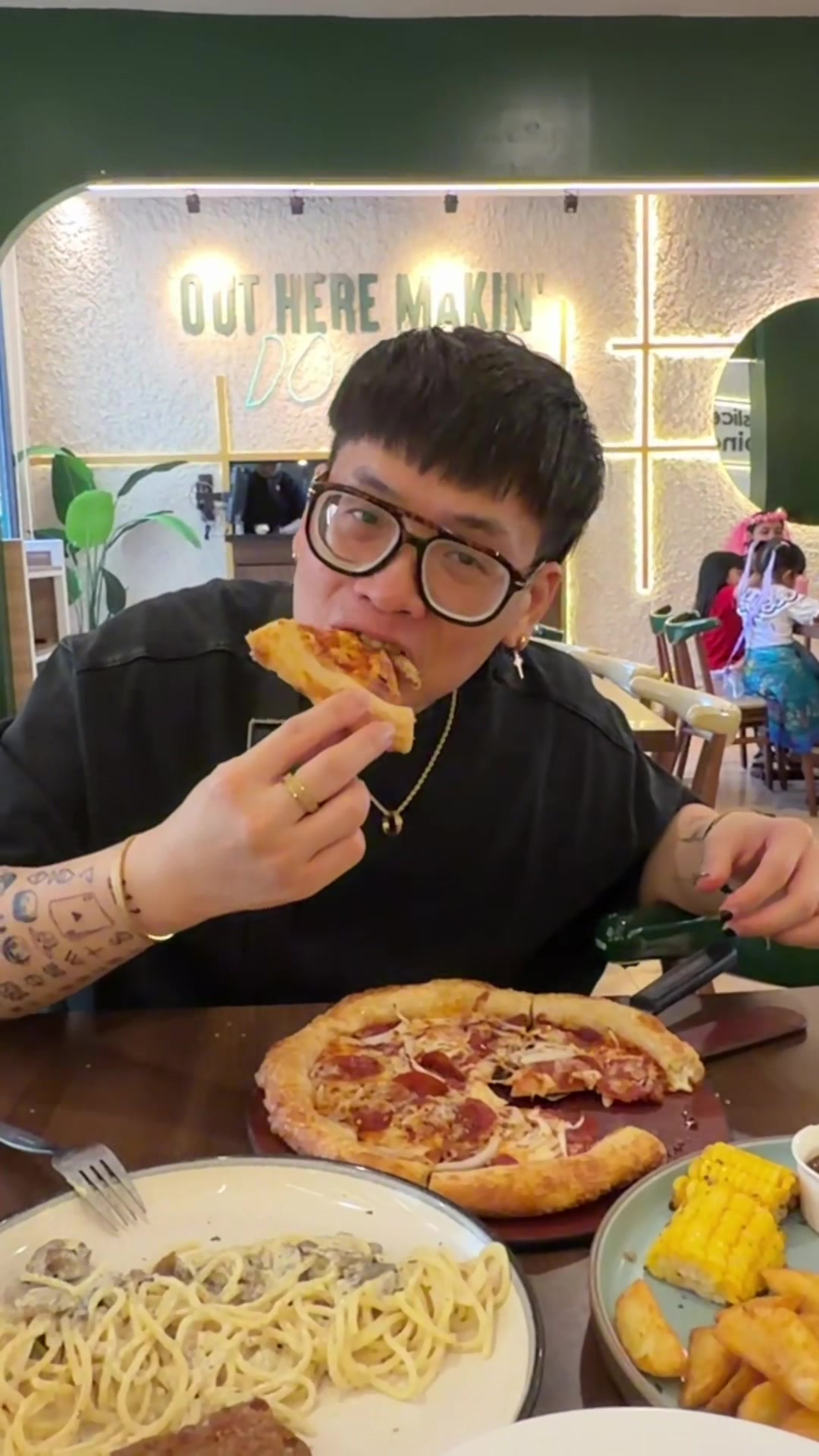 @Aku Makan Yah