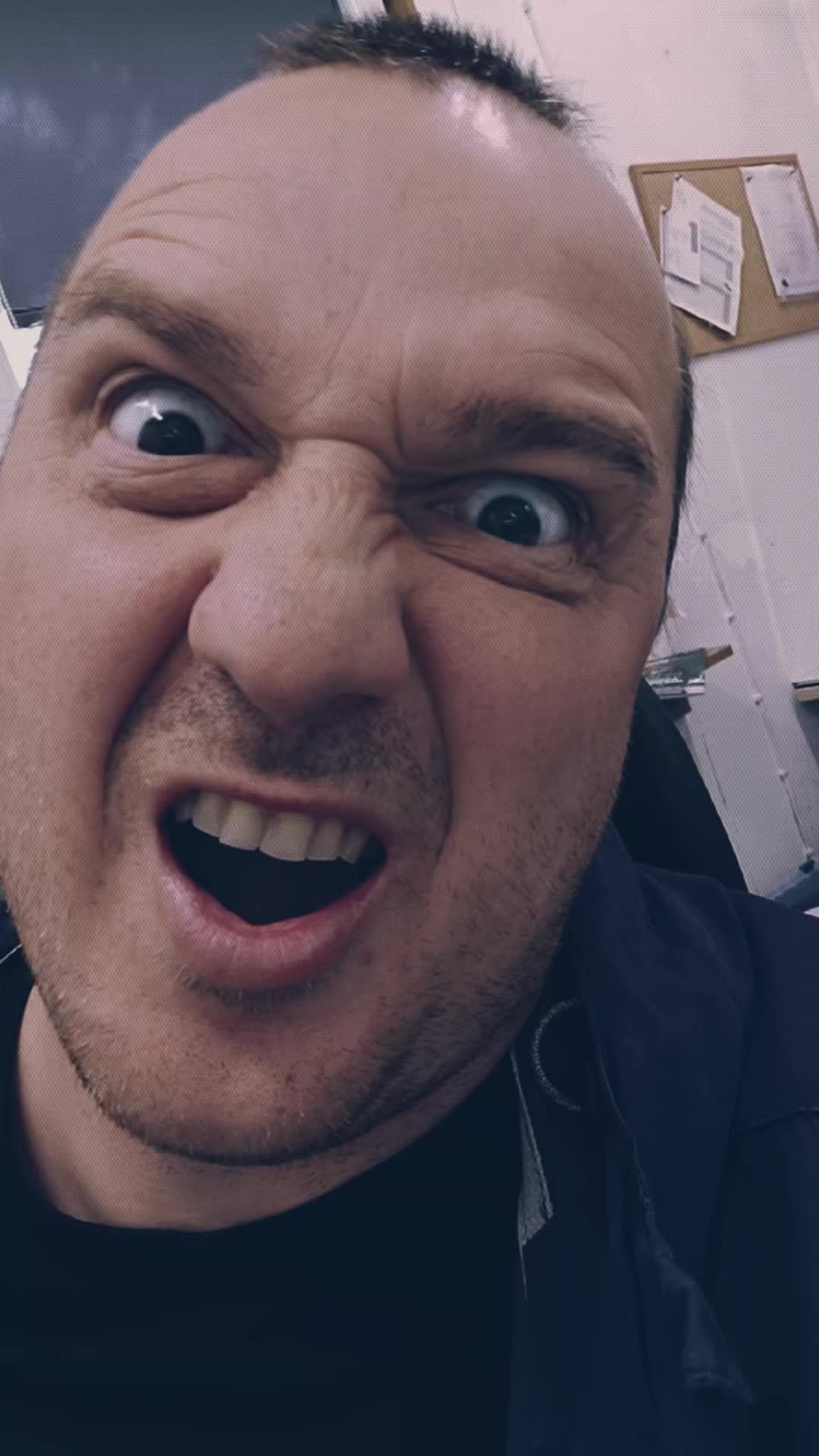 @iQ1q