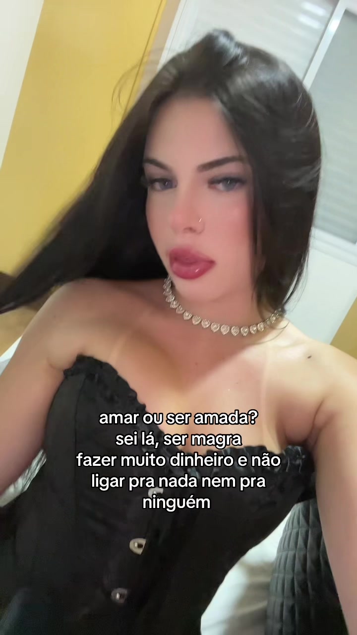 @Livia Amaral👸🏻