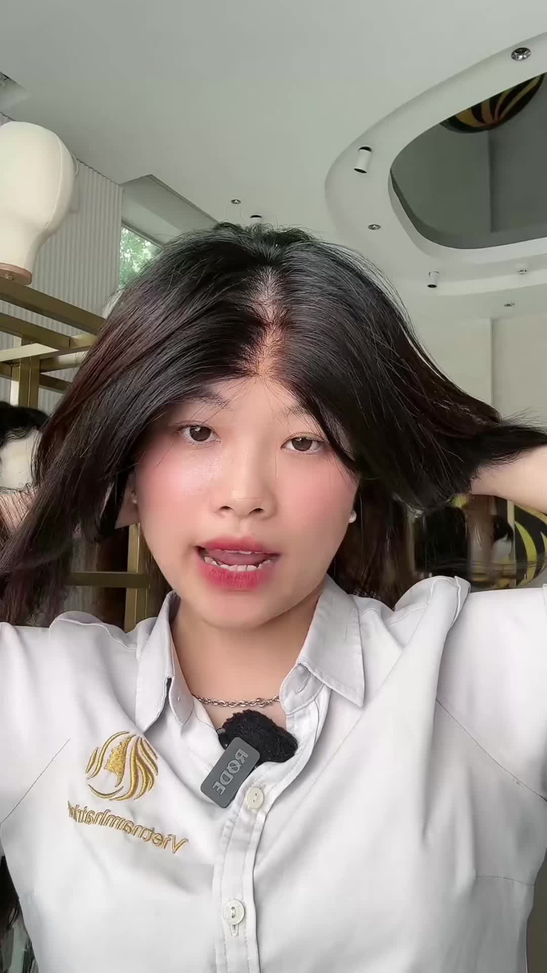 @TÓC THẬT NGỌC CHINH