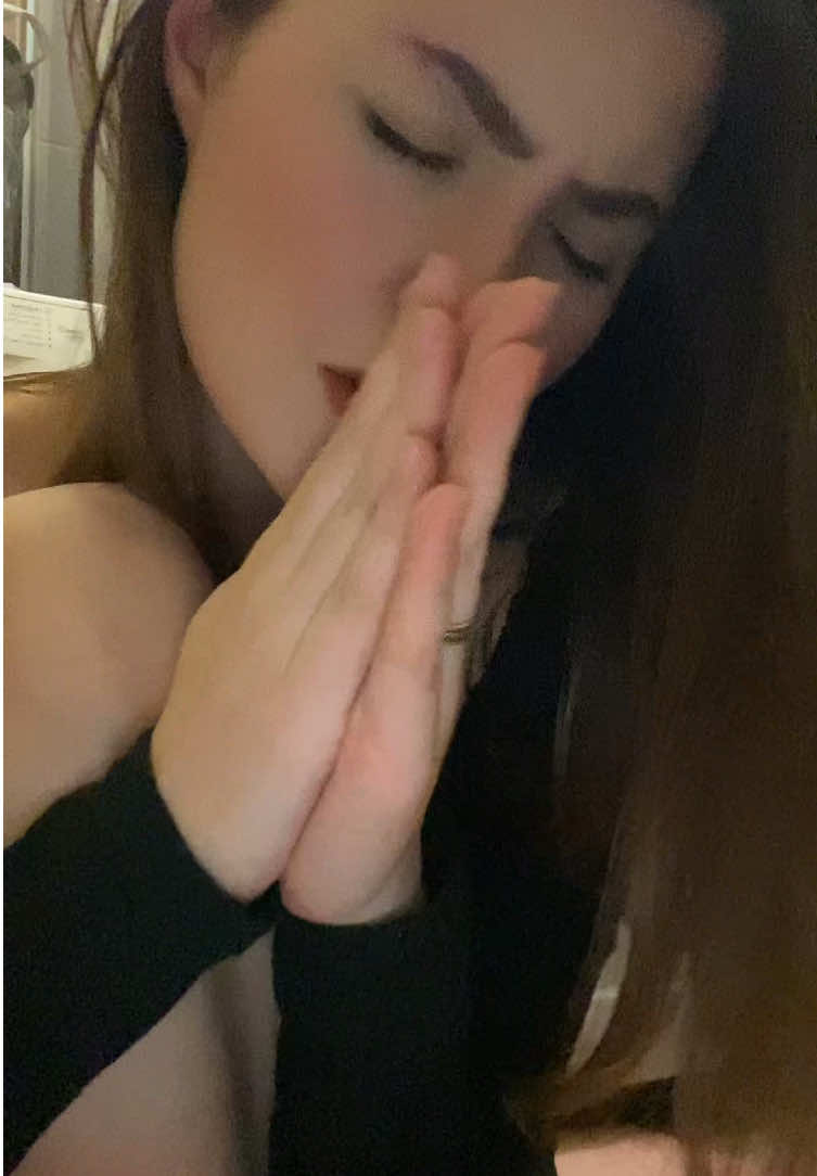 @_littleannenkova