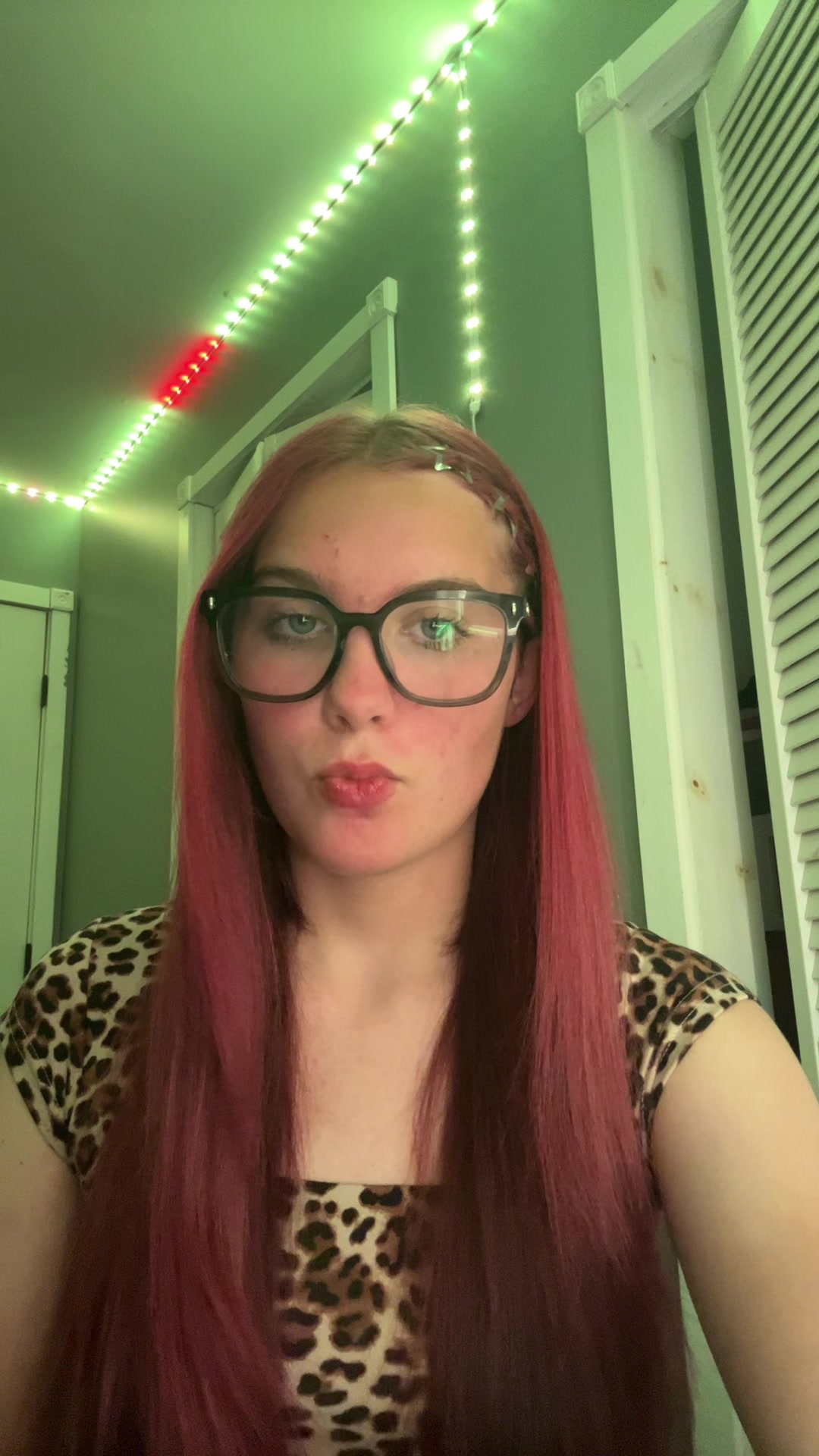 @🐝Raeleigh🐝