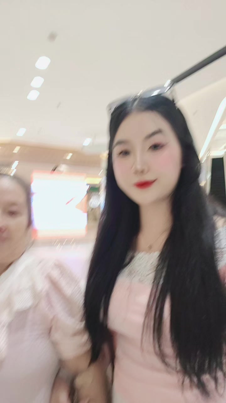 @nkauj see xyooj