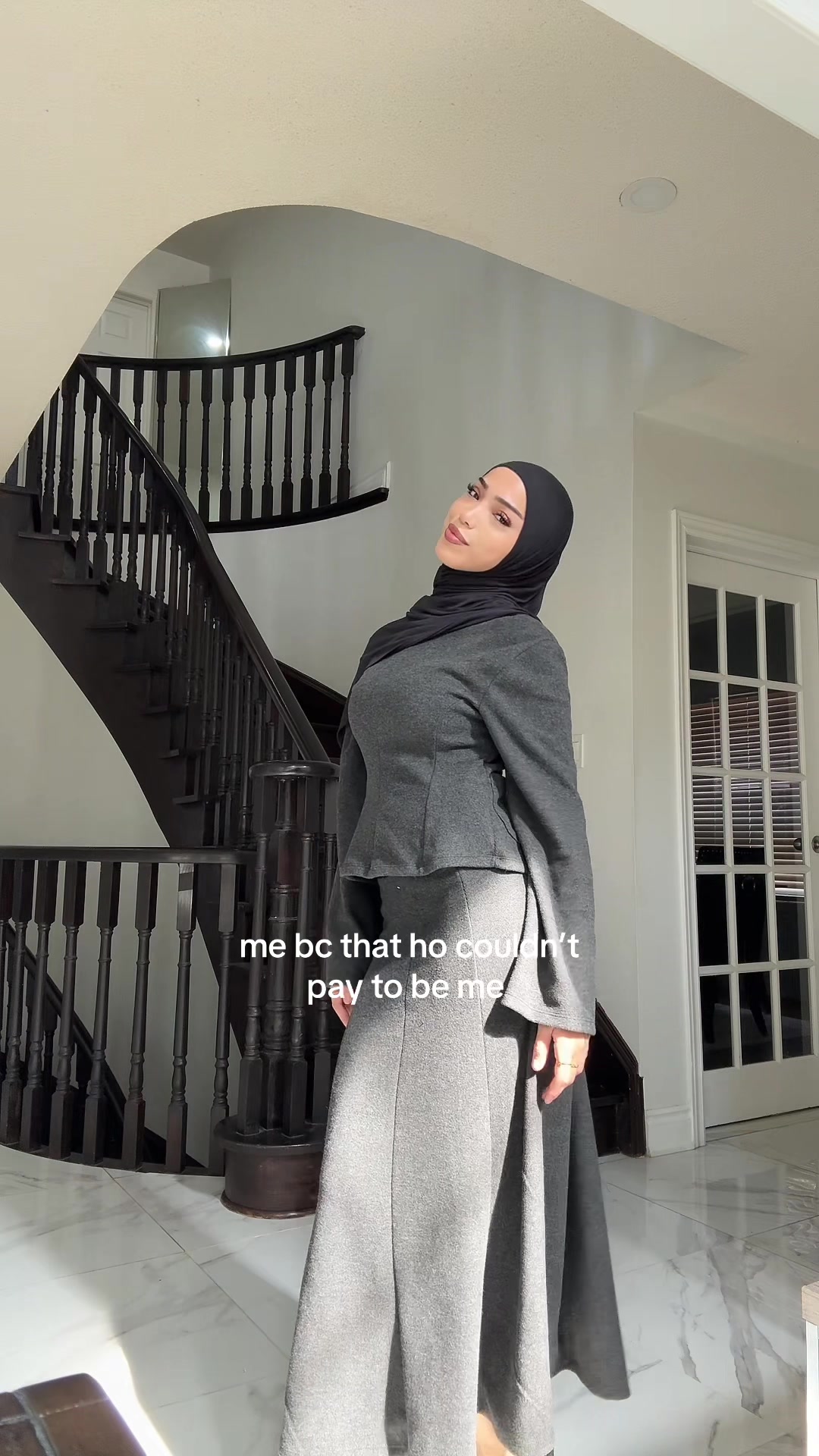 @لارا