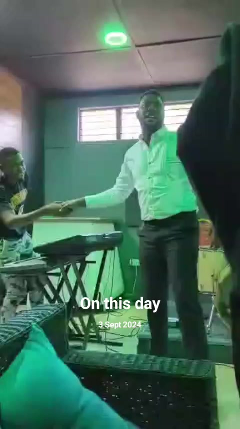 @commander D moze