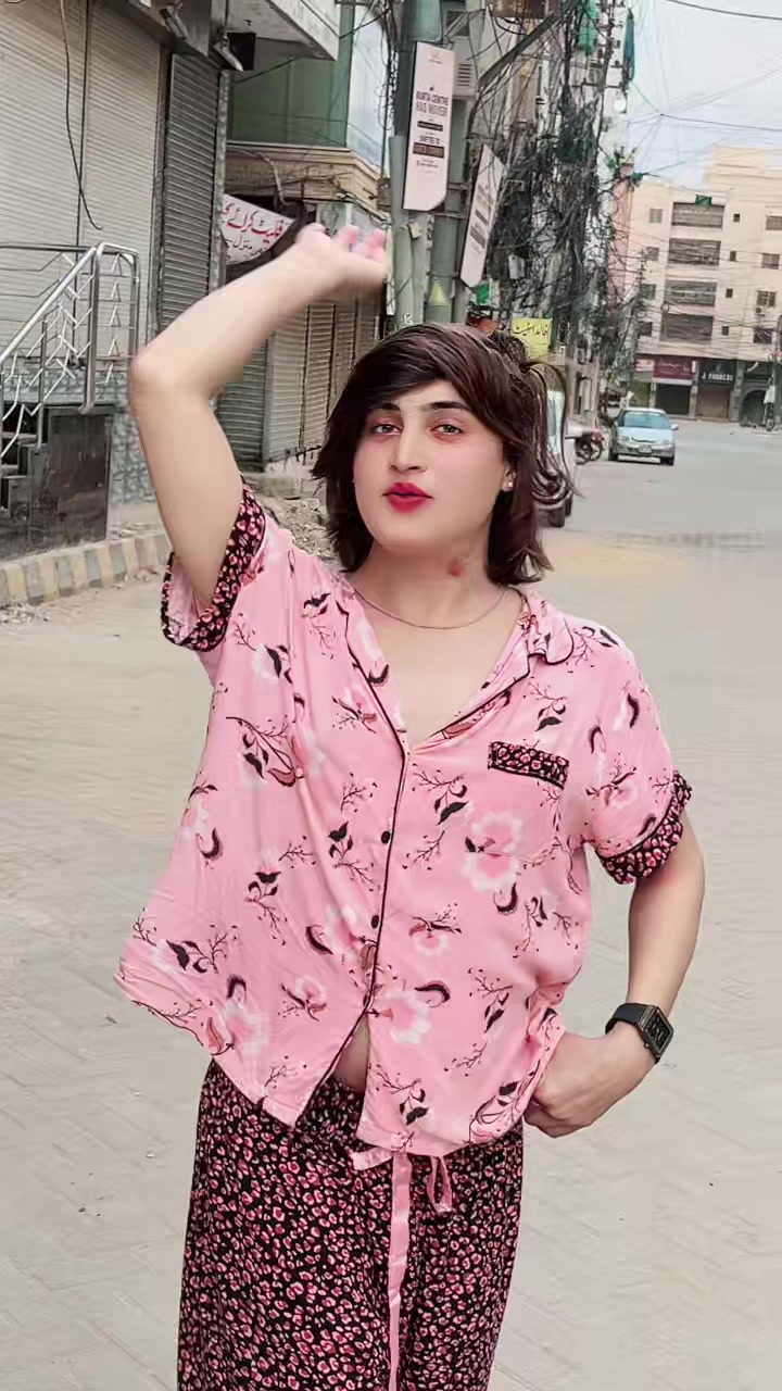 @Vickykarachi123
