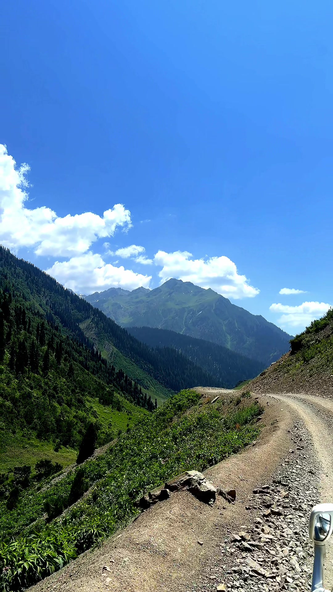 @travelwithbilal