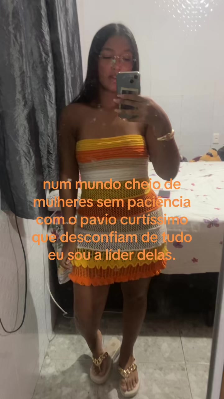 @júlia guedes