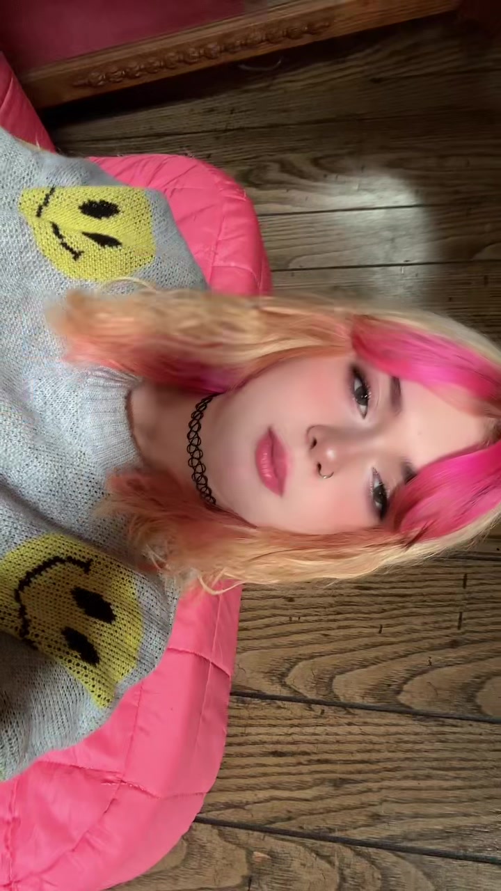 @Bella_9_9_9
