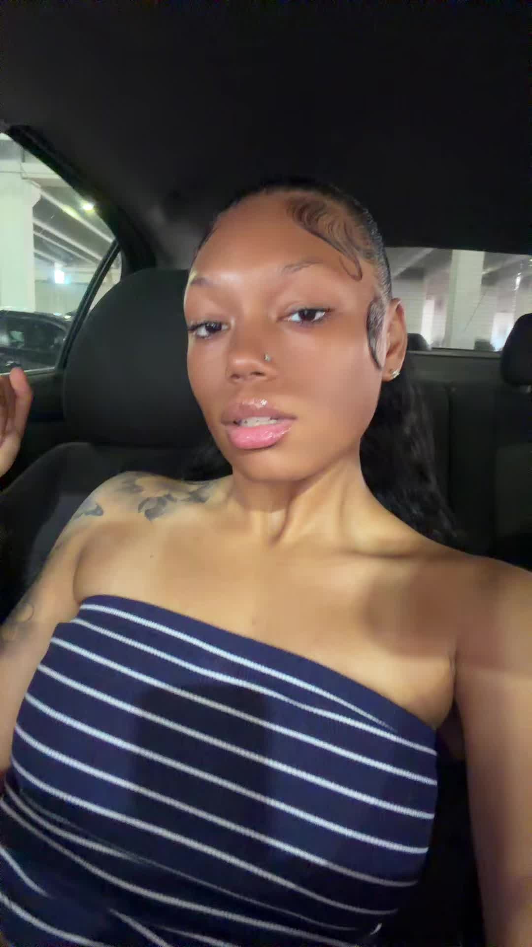 @Kmarie._