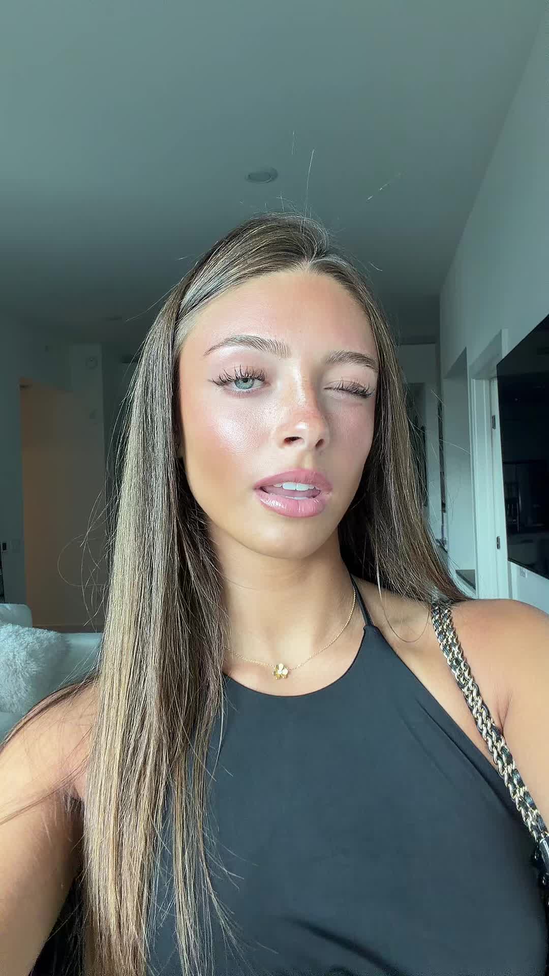 @sophiaegozi