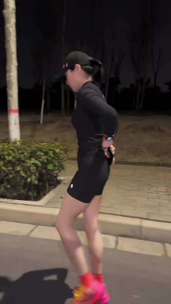 @亞茜