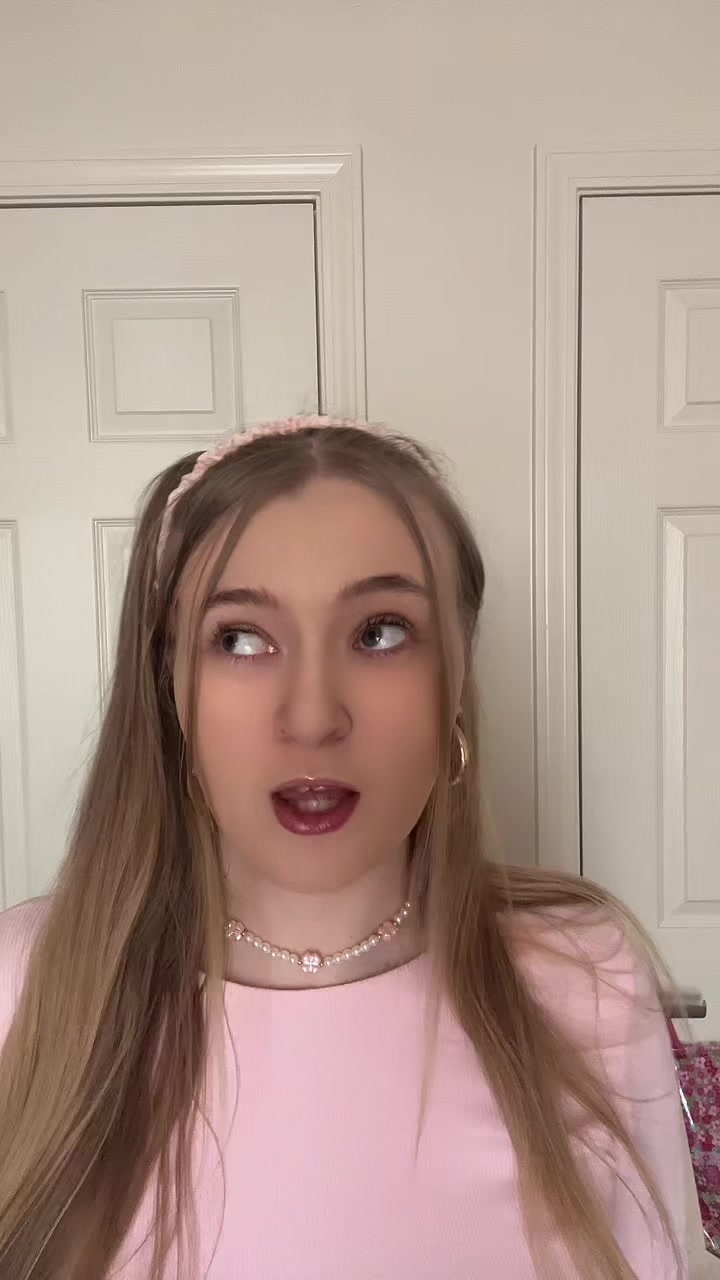 @𝓐𝓵𝓲𝓿𝓲𝓪 𝓡𝓲𝓭𝓭𝓵𝓮 💗