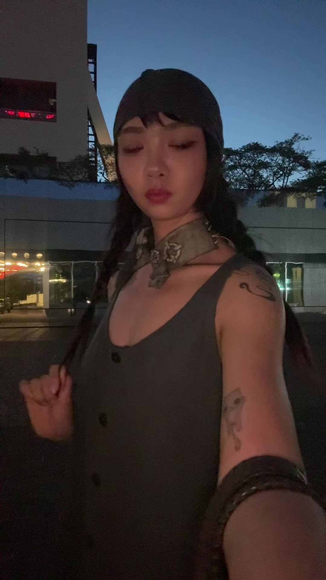 @lili >•<