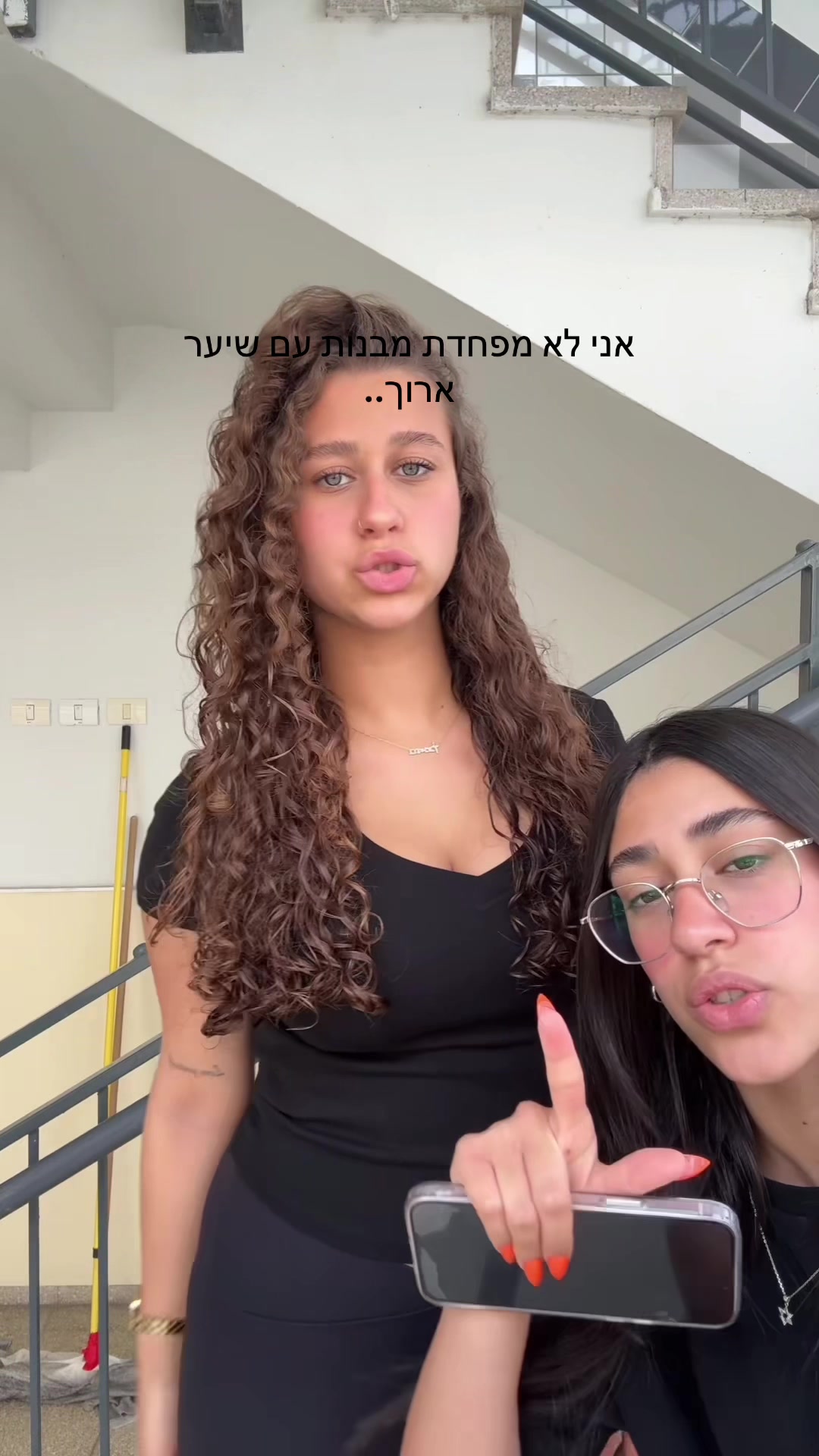 @Lia__raina