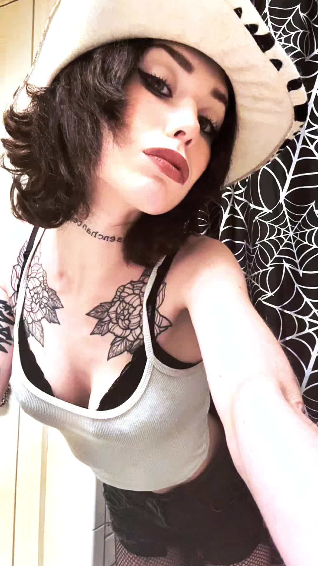 @creepygirrrl
