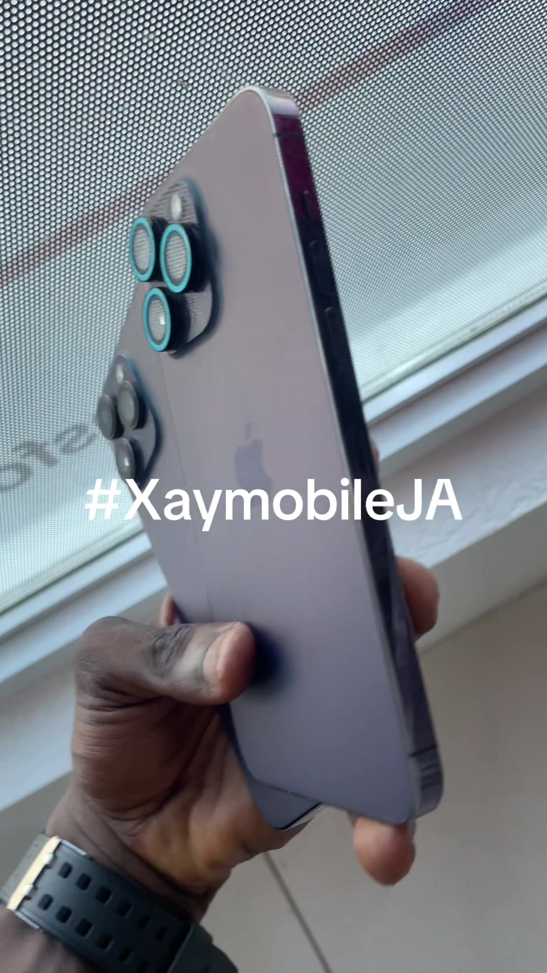 @XaynotHuman