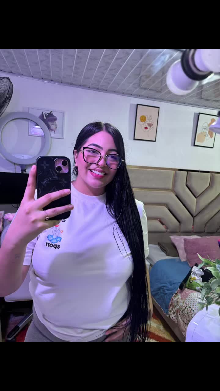 @𝕃𝕠𝕣𝕖𝕟𝟙𝕥𝕒💜