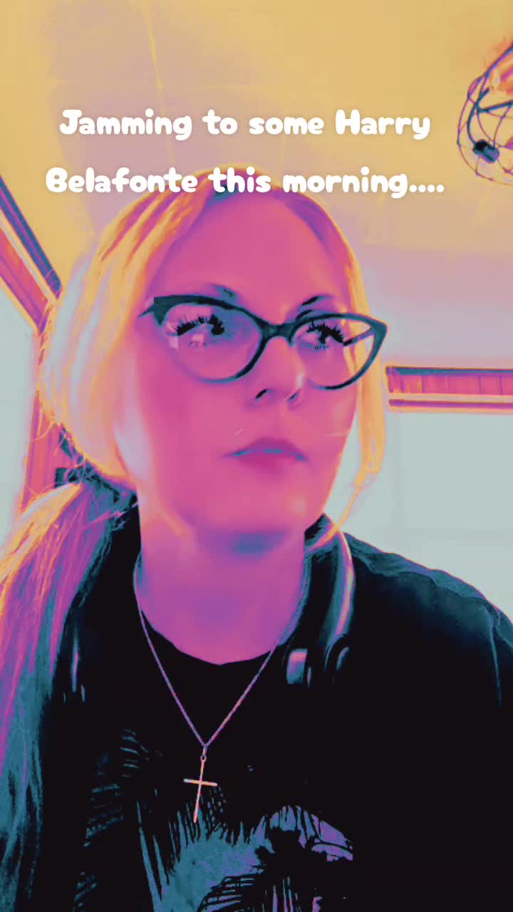 @AlleySchmeowe