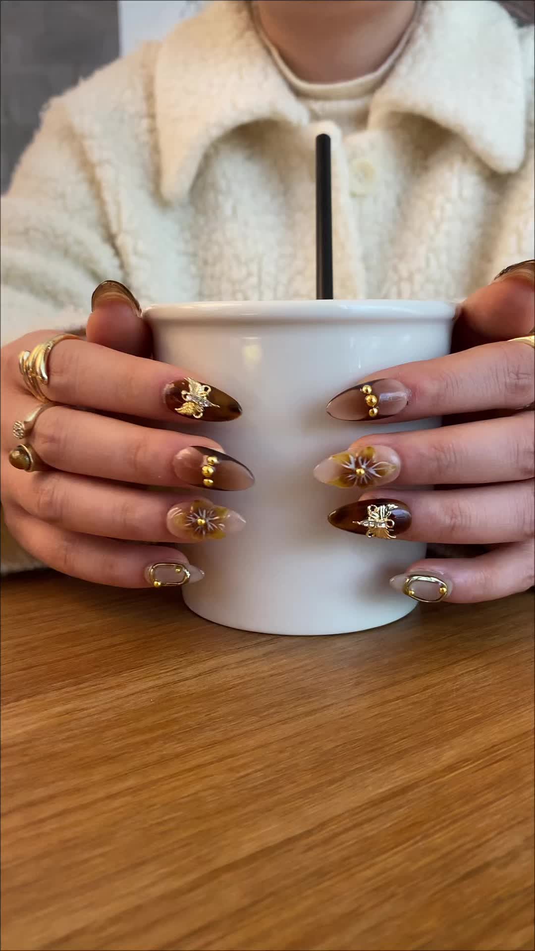 @Fullovenail