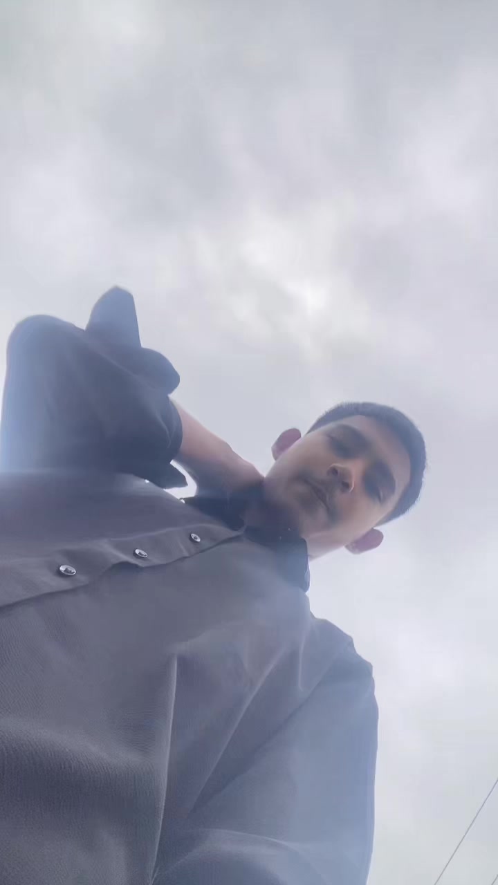 @চিংগাম 🕴️😁