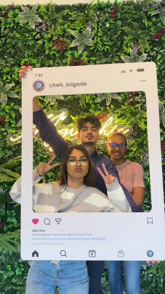 @Mographic