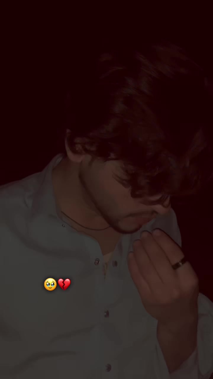 @🖤🥹 KaلEeM_ ᴀɢʜᴀ