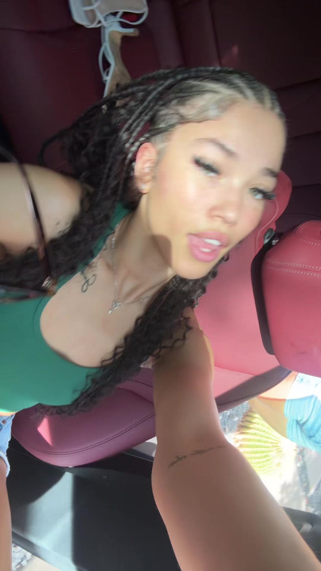 @tayy