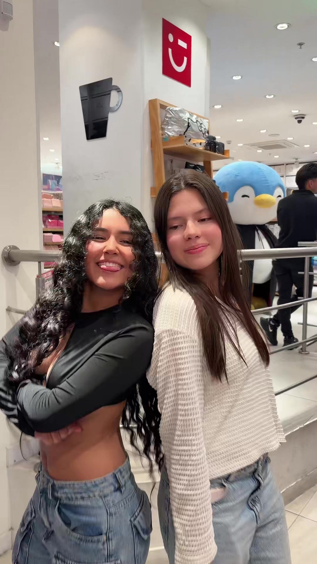 @𝑨𝒍𝒊𝒔𝒐𝒏♡