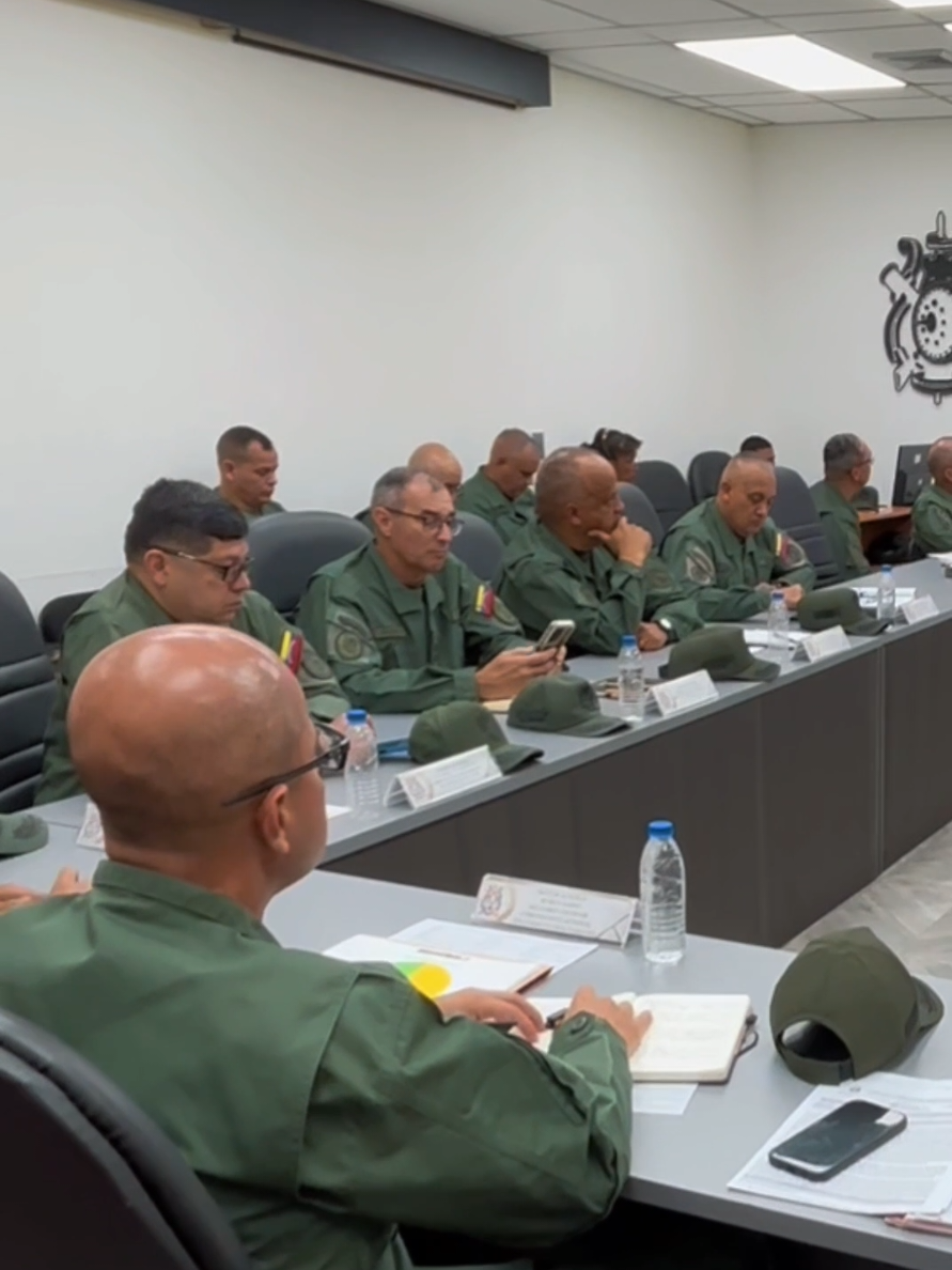@EjercitoBolivariano