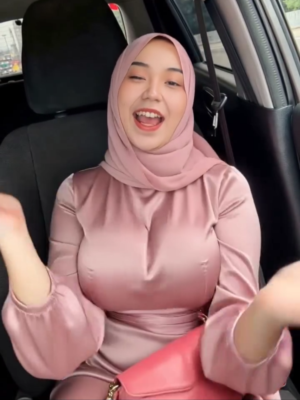 @ZAHRA ALINA