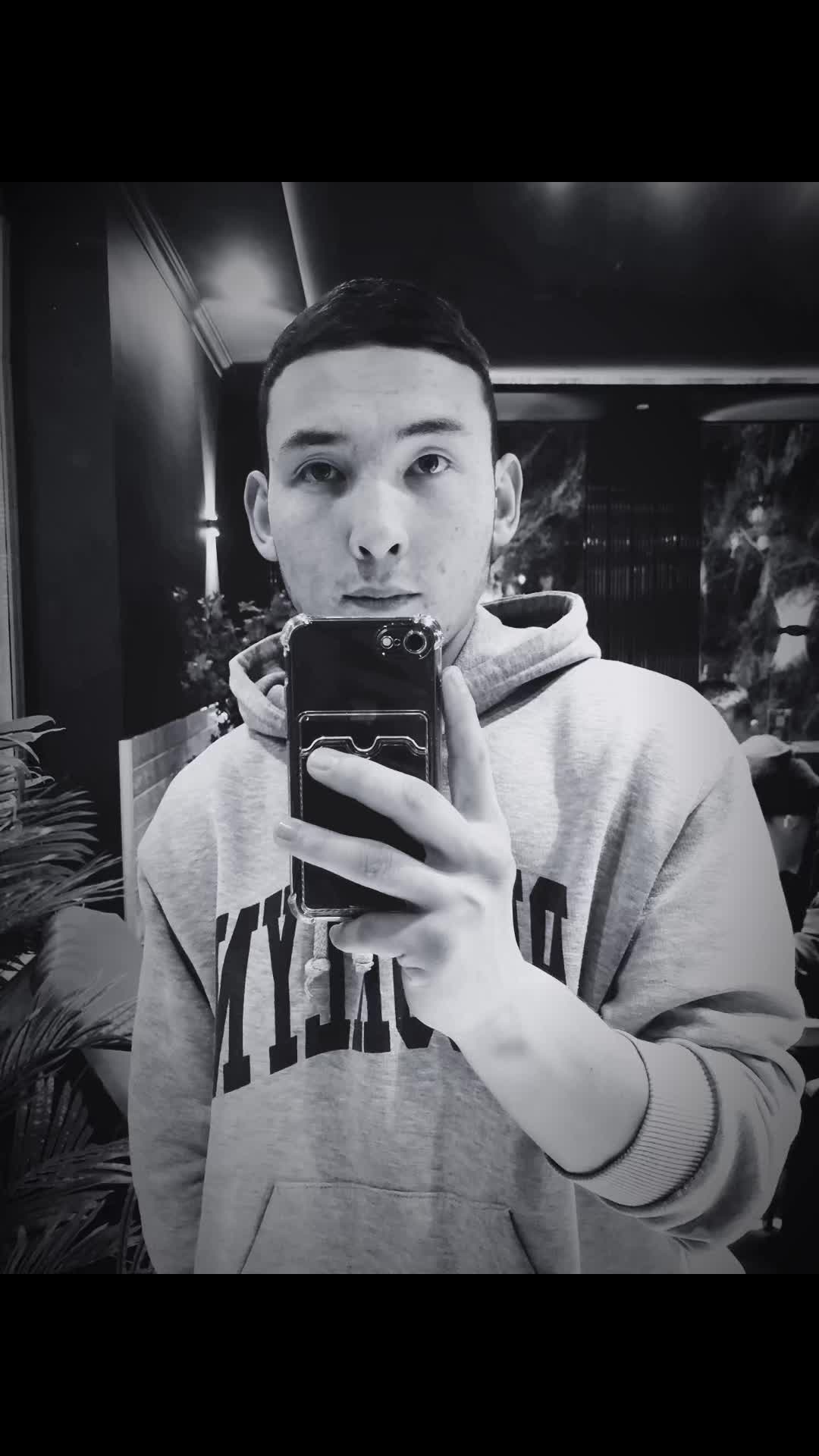 @𝐊𝐔𝐓𝐙𝐇𝐀𝐍🖤