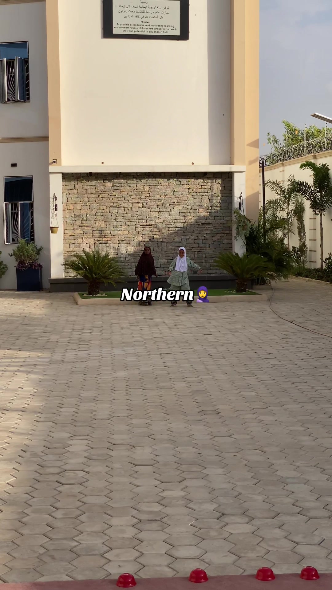 @🧕🌸NORTHERN ♎️ 🛼