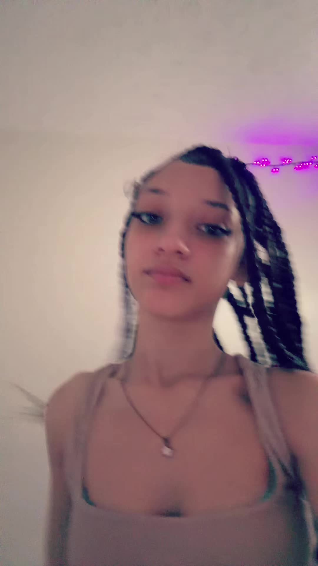@😱