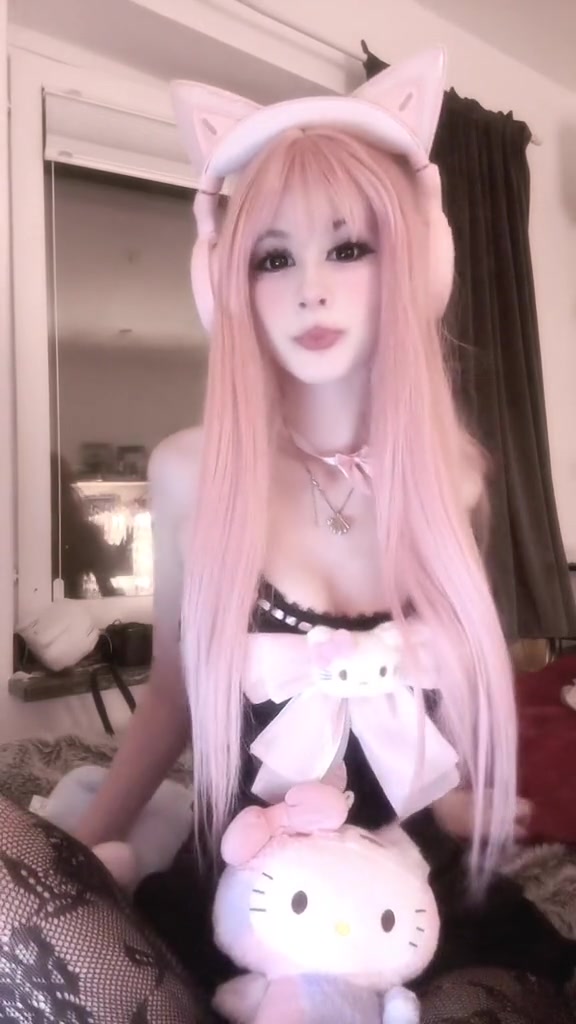 @M⋆୨♡୧⋆