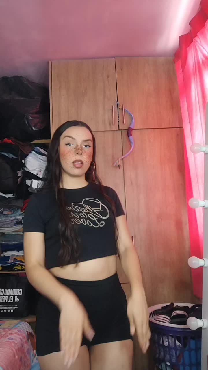 @Angie21.