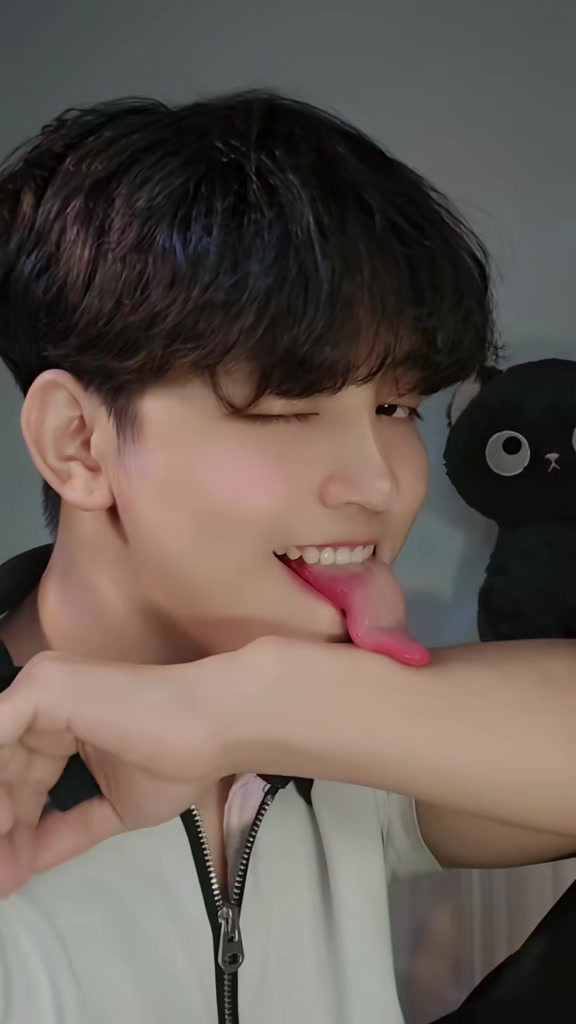@🧛♂️ ℤ𝕒𝕪 𝕄𝕚𝕟 ℕ𝕪𝕚🧛♂️