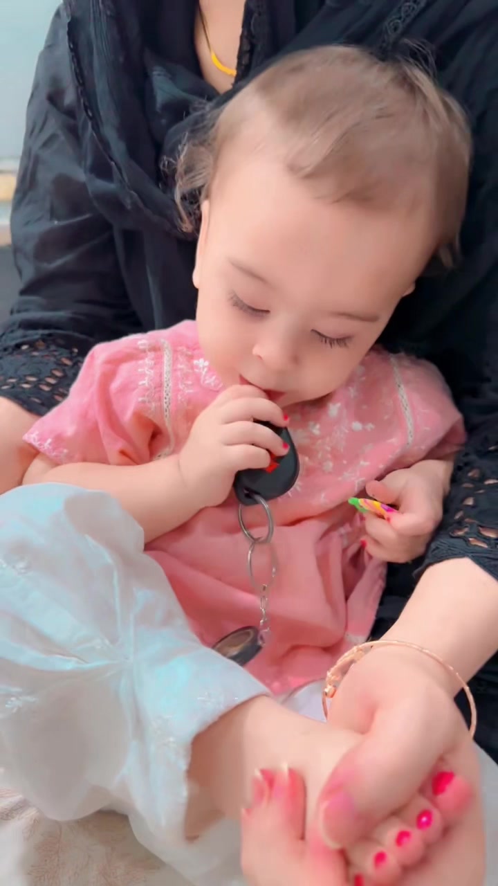 @Laila Khan