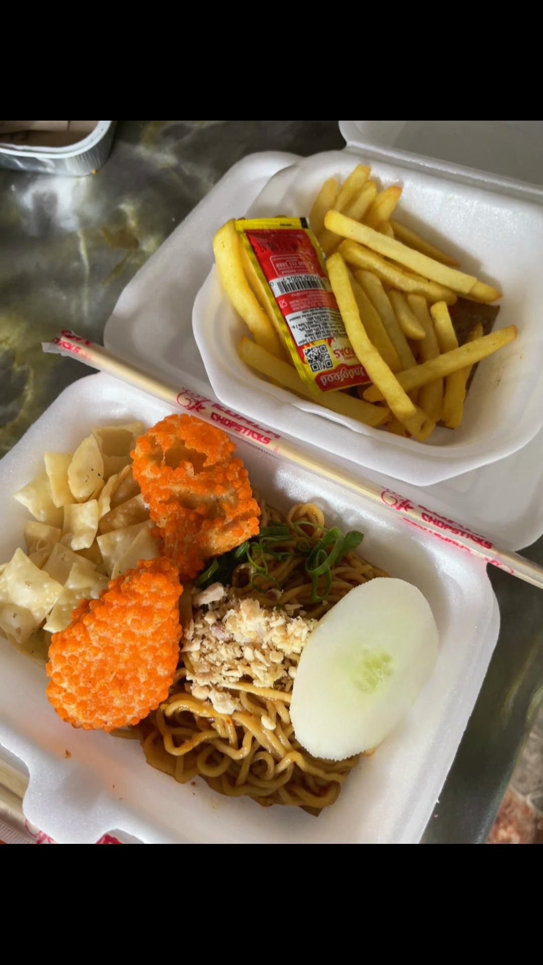@MIE & WONTON CHILI OIL SMBJ