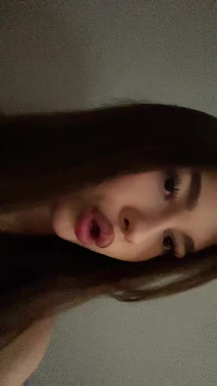 @Violetta