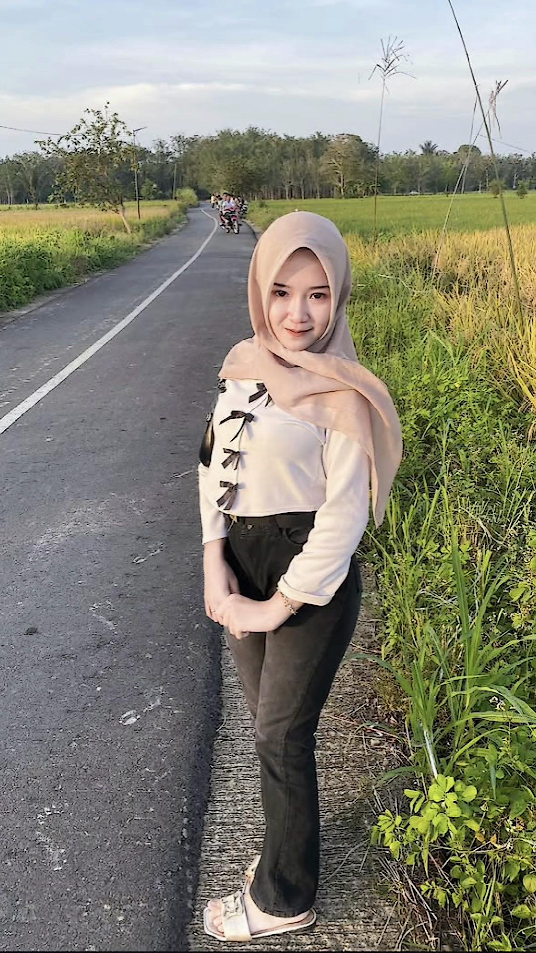 @anniputri5
