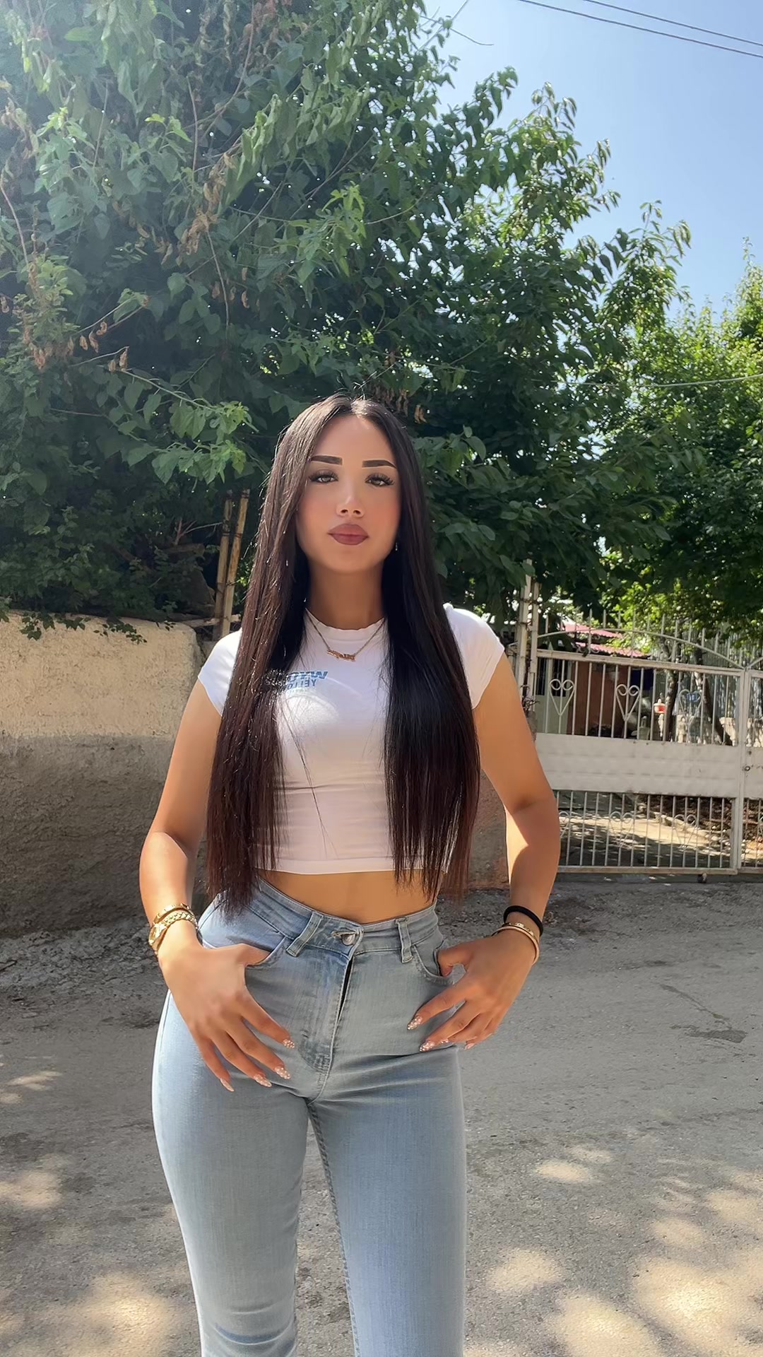 @Aleyna Sert