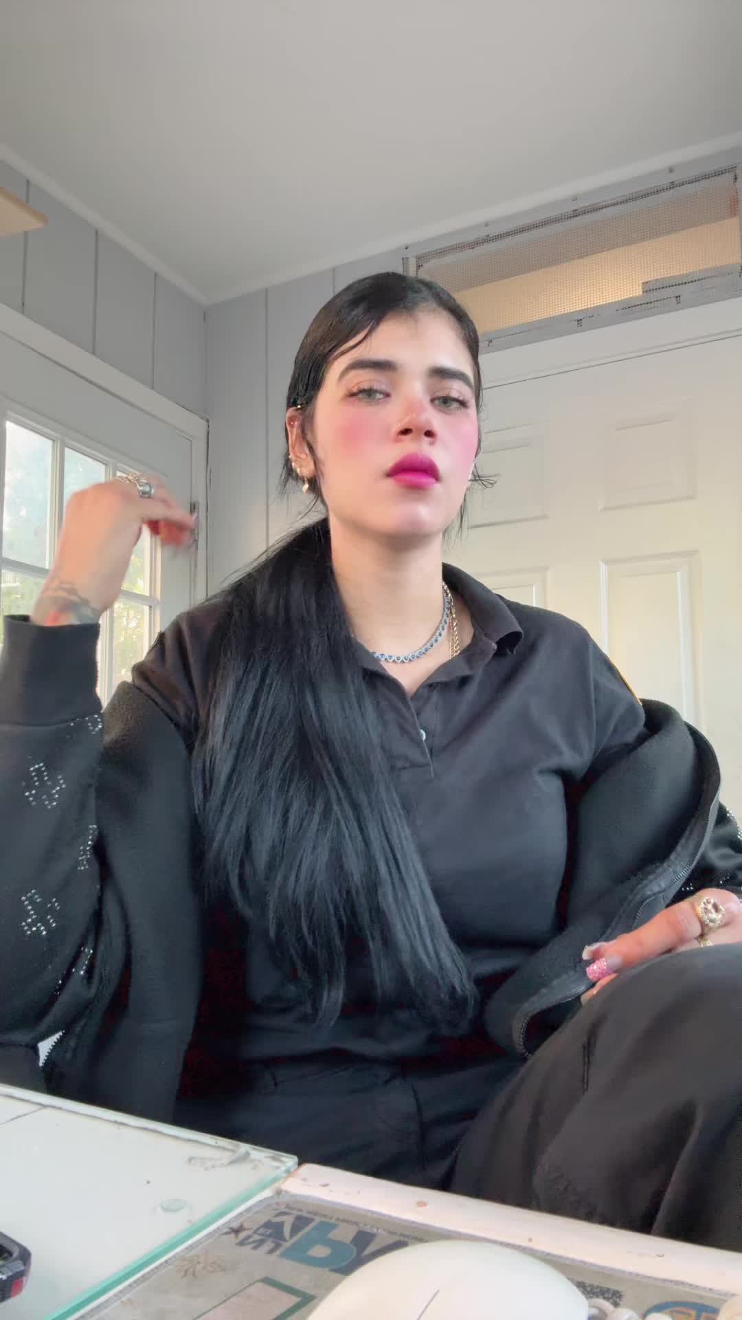 @Nickytuestrellita