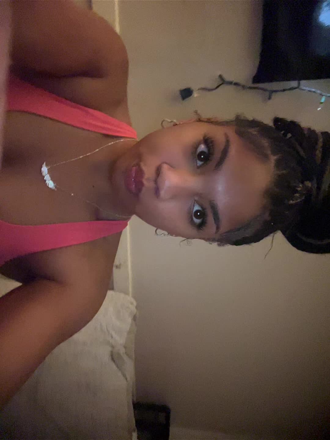 @theyluv_.kira