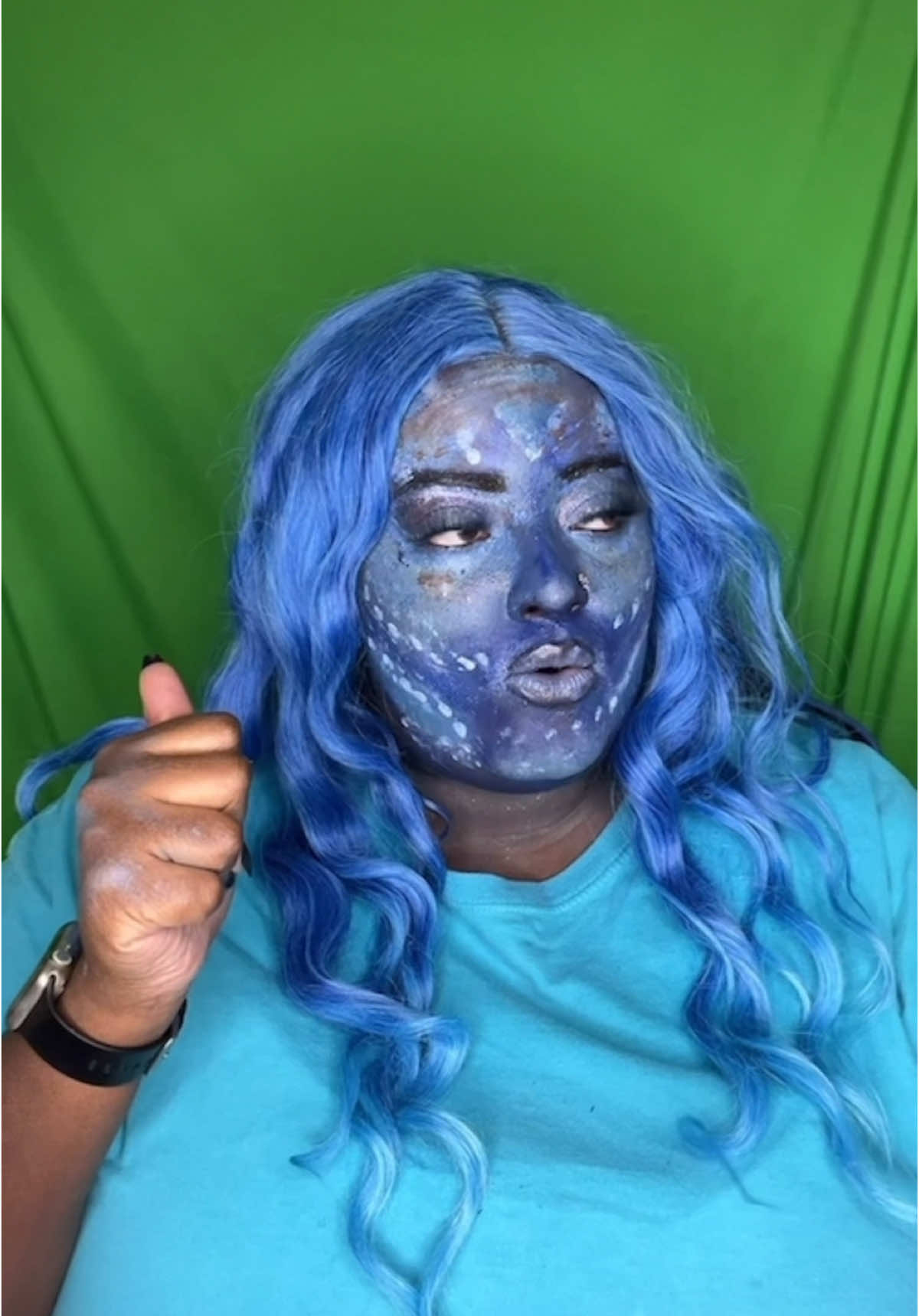 @_QueenofGlitch