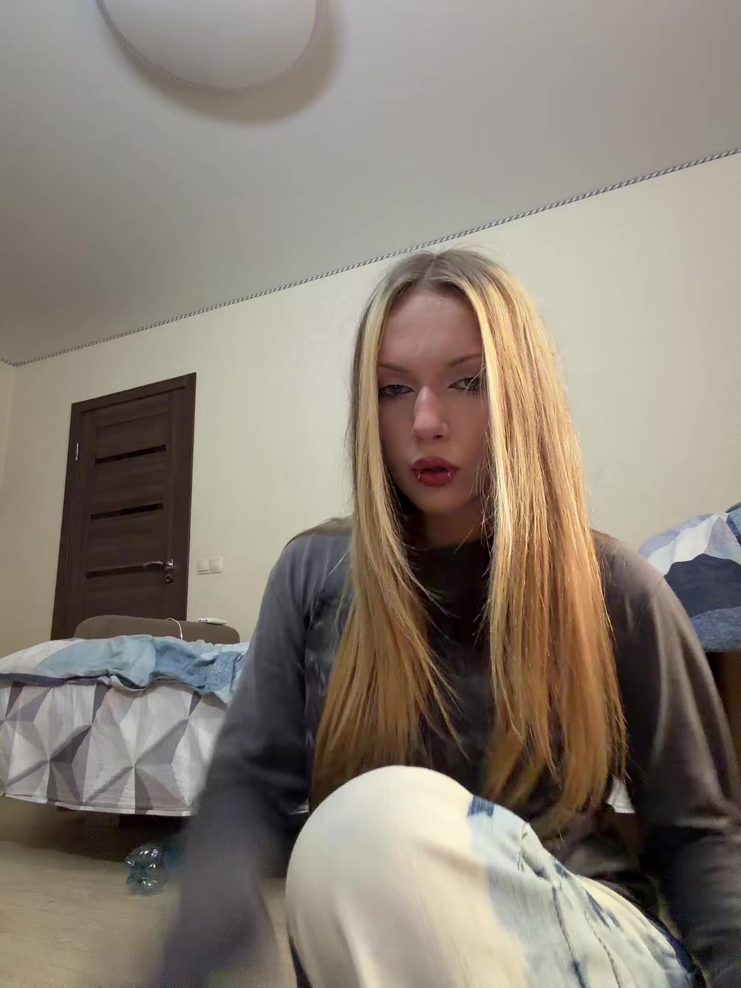 @мила