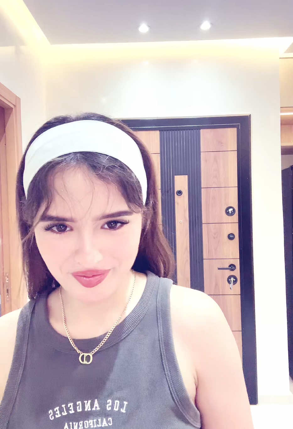 @&Eacute;ly🦂