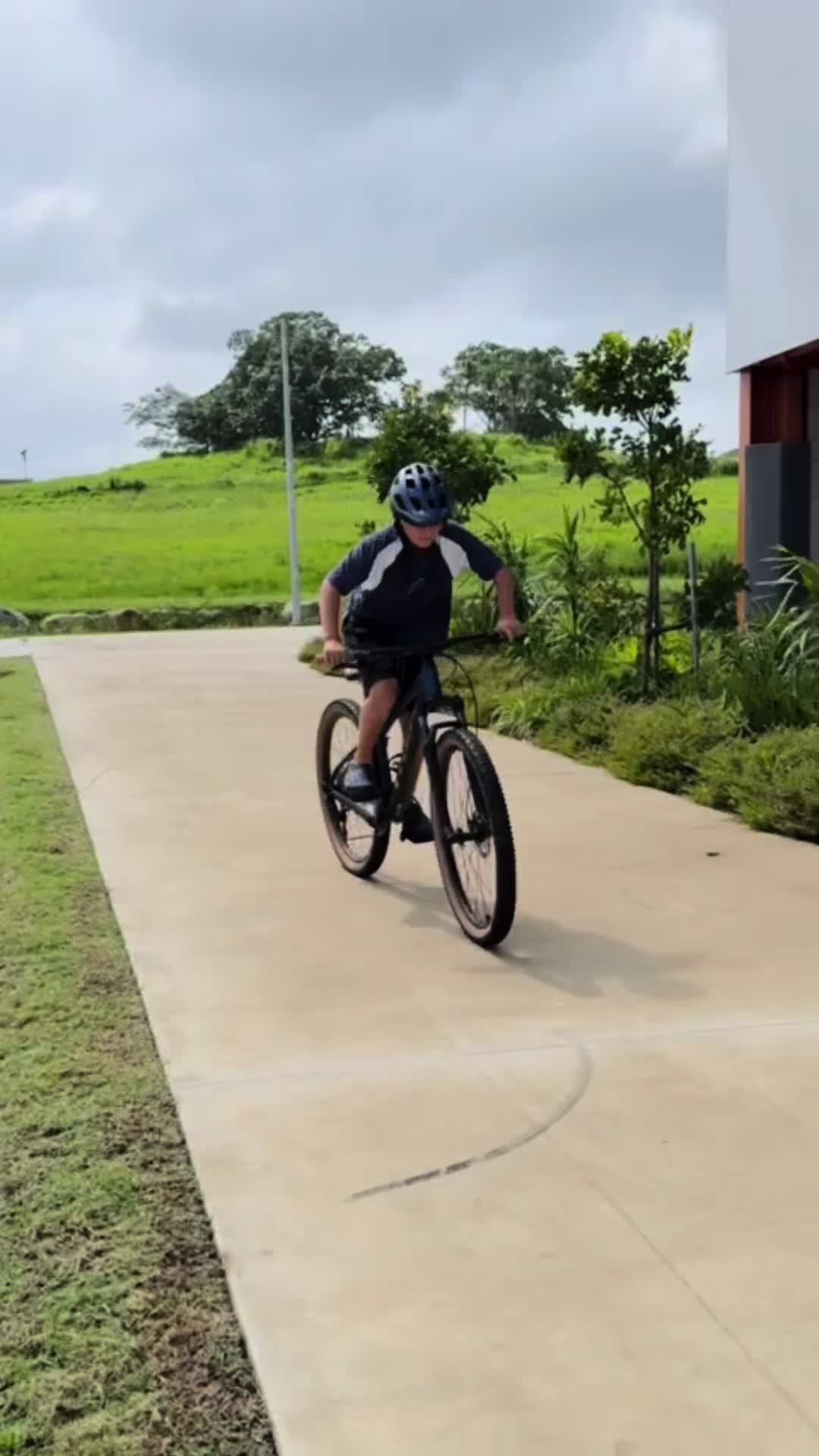 @Van