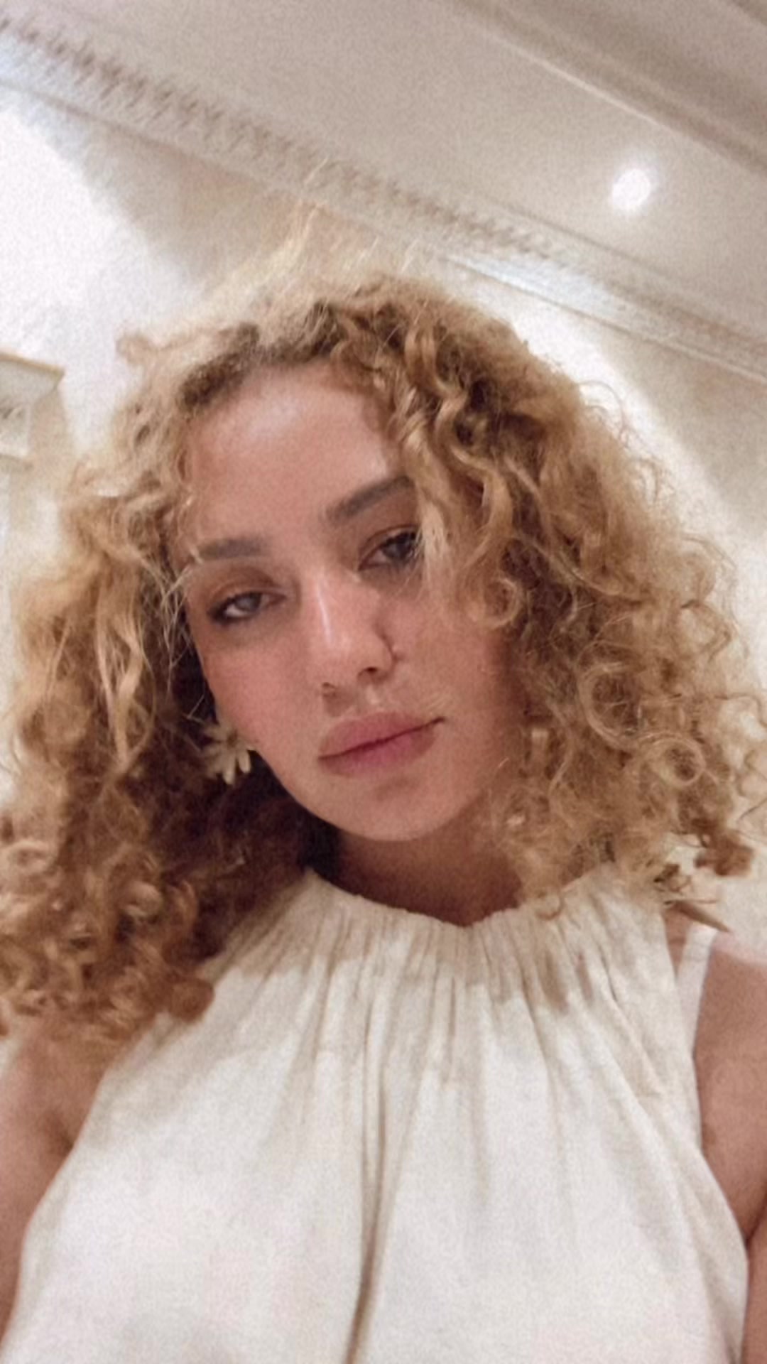 @Curly 🪐
